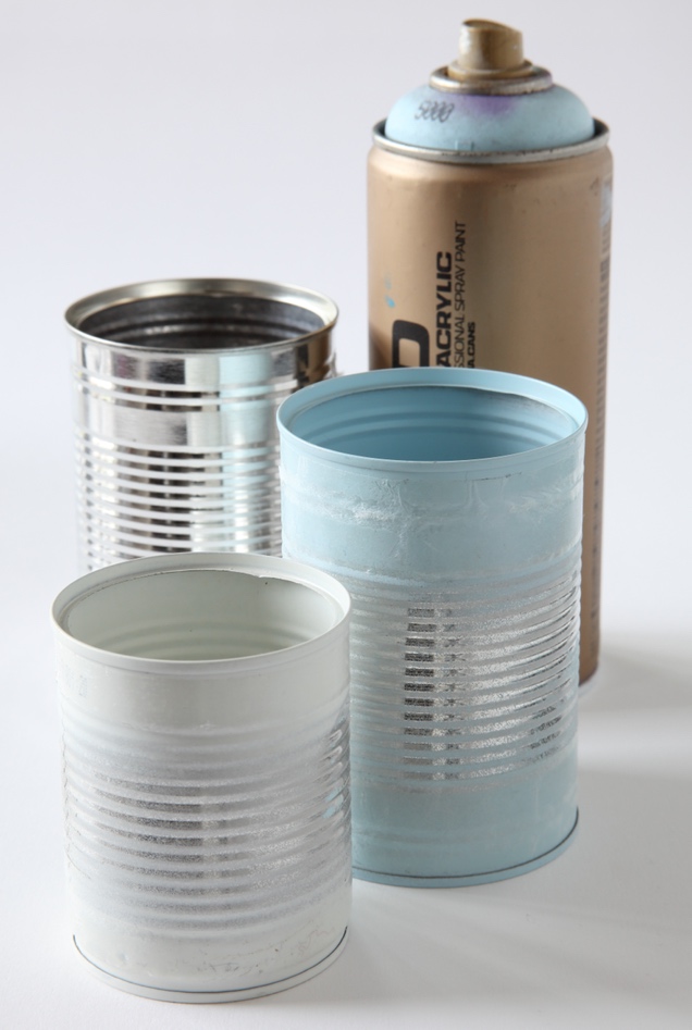 Une image contenant cylindre, plastique, couvercle, tasseDescription générée automatiquement