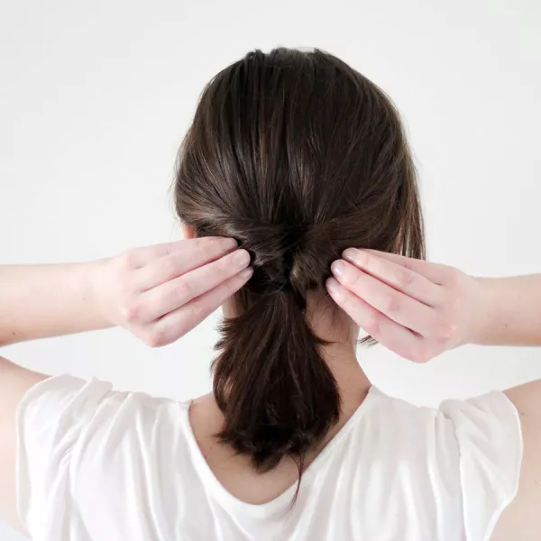 Etape 6 : Donner du gonflant à la coiffure