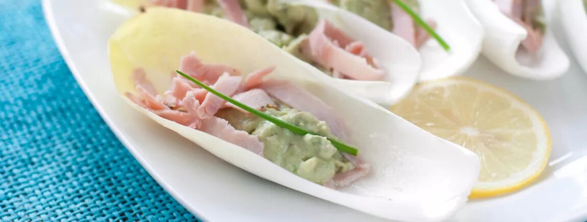 Bouchées fraiches et croustillantes de jambon et d'endives