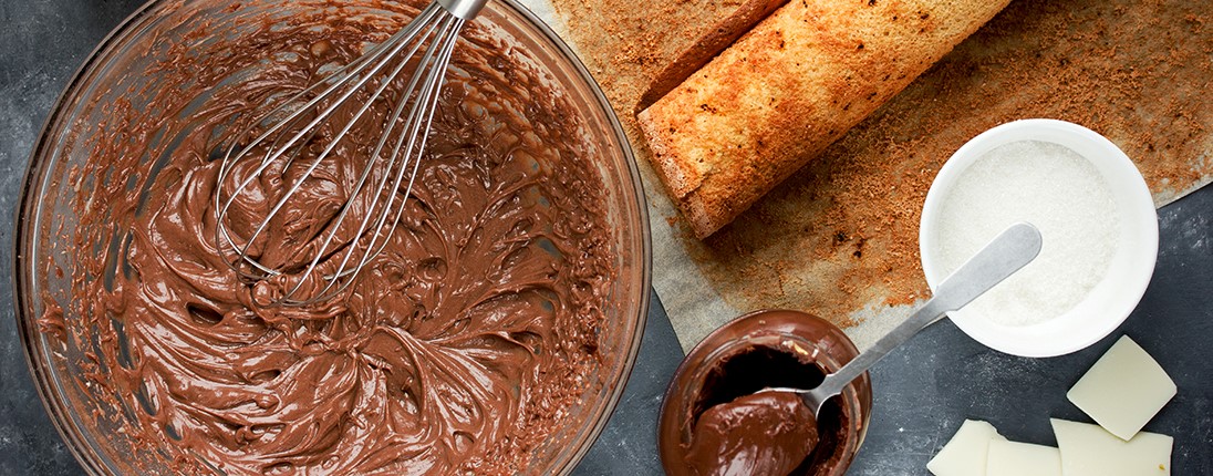 Cuisiner une génoise et une mousse au chocolat