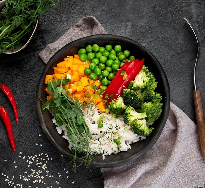 plat avec des légumes