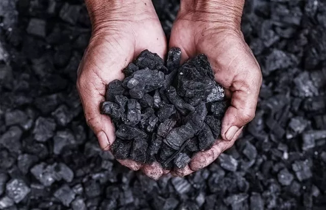 Deux visuels présentant du charbon