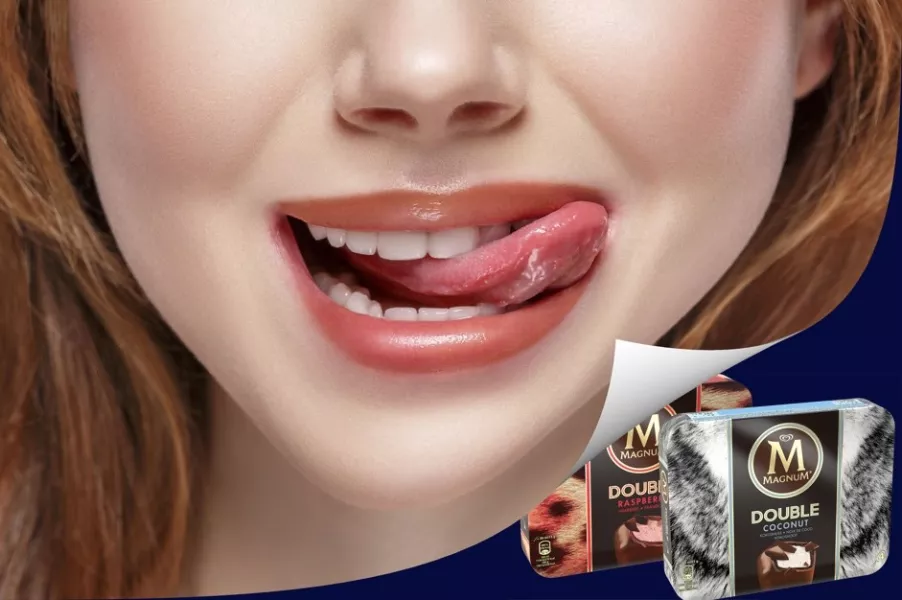 Une bouche de femme traduit la gourmandise