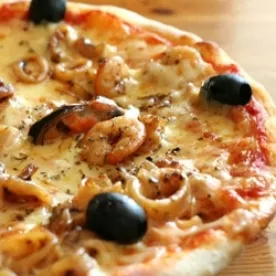 Pizza légère entre terre et mer