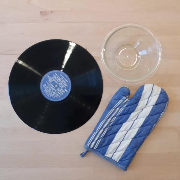 Matériel pour un saladier vinyle :