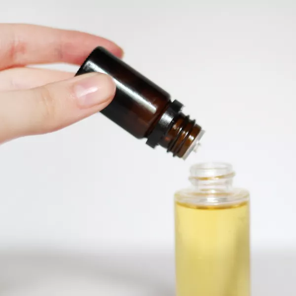 Etape 3 : Ajouter l’huile essentielle