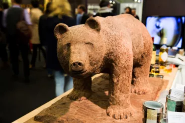 Une sculpture d’ours en chocolat