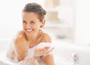 La gamme Monsavon : Confiance et bonne humeur dans votre flacon ! Monsavon, une marque qui s’inspire de la nature, sensorielle et pleine de bonne humeur