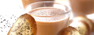 Lassi au Tassimo® Suchard® et tuiles au graines de pavot