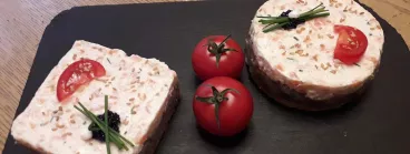 Deux gâteaux au fromage fait maison