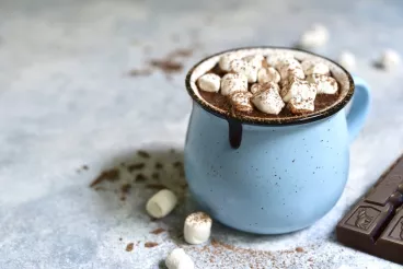 Un chocolat chaud aux mini-guimauves 