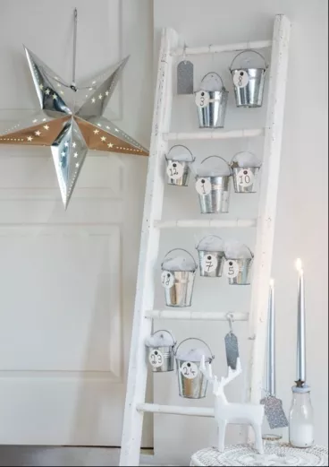 DIY : un calendrier de l’Avent échelle avec des miniseaux en zinc ! echelle
