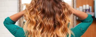 cheveux bouclés
