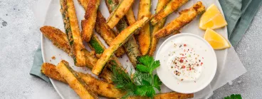 Frites de courgettes panées aux biscuits TUC    