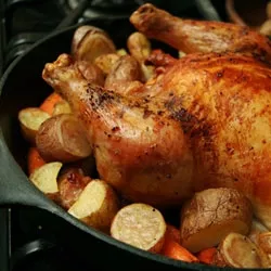 Poulet au four accompagné de légumes