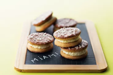 Sandwich de Granola® à la mousse de pomme