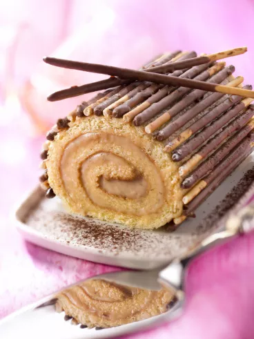 Bûche au caramel beurre salé avec Mikado®