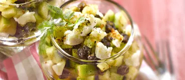Salade aux pommes vertes raisins secs et Pélardons au curry