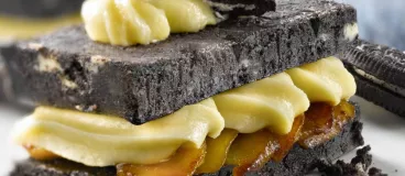 Mille-feuille d’Oreo® aux pommes caramélisées et à la crème pâtissière