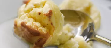 Bouchées soufflées de pommes de terre à l’emmental avec Fleur de Mais Maïzena®