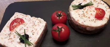 Deux gâteaux au fromage fait maison