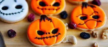 Des biscuits citrouilles et fantômes pour Halloween