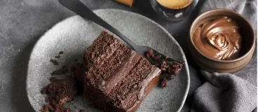 Un gâteau à la mousse au chocolat