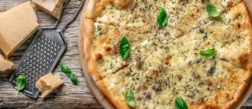 Une pizza 4 fromages