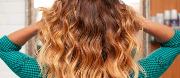 cheveux bouclés
