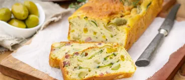 Cake salé courgettes, olives, lardons et Philadelphia 