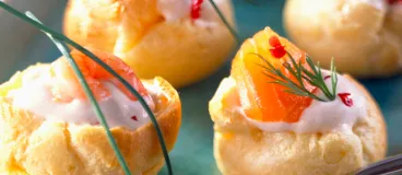 Petits choux au Philadelphia® Saumon & Aneth
