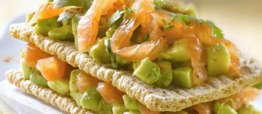Mille-feuille de Cracotte® au saumon fumé