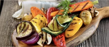 Légumes grillés marinés à l'huile d'olive
