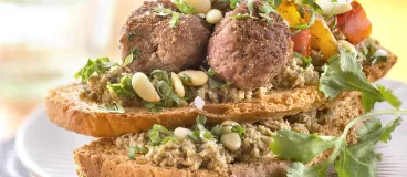 Tartines de boeuf à la coriandre avec Pelletier®