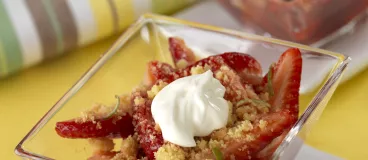 Poêlée de fraises croustillantes aux Petit LU®