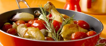 Cocotte de poulet aux échalotes et tomates cerise avec Knorr®
