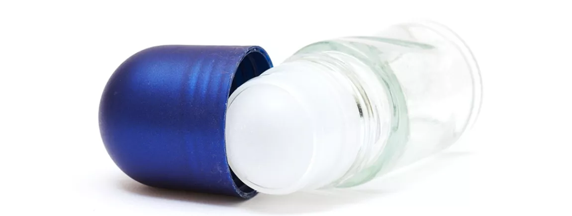 Comment enlever une tache de déodorant sur les vêtements ? Tache de déodorant