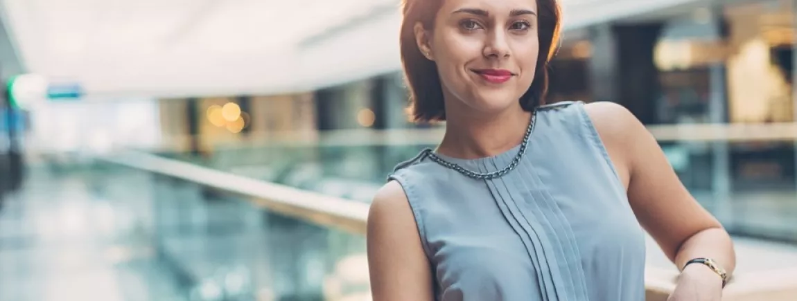 La journée internationale des droits des femmes : ce que vous en pensez Une femme au travail