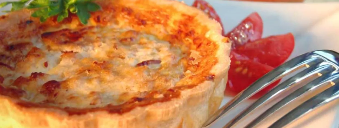 Quiche à la moutarde Une recette de quiche pratique et savoureuse avec la moutarde Mi-Forte Amora®
