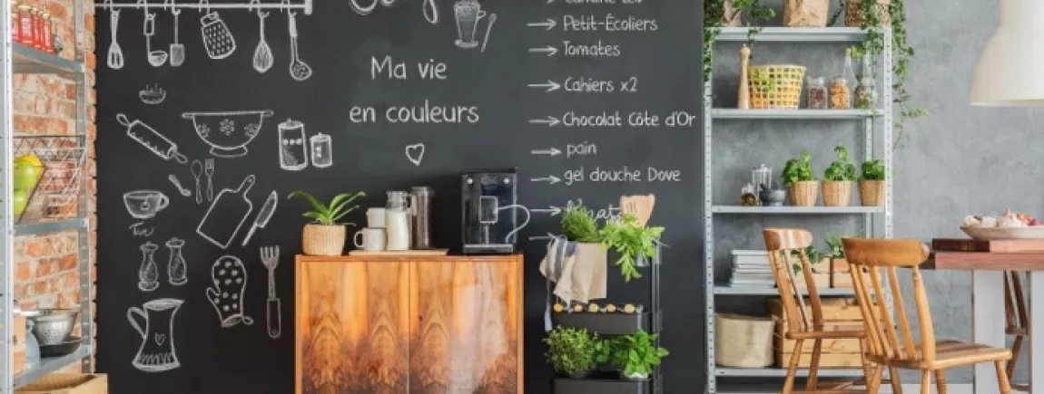 Déco} Un mur ardoise dans la cuisine!