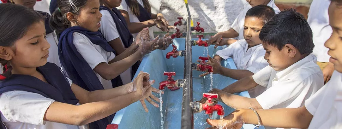 Avec Unilever, soutenez UNICEF ! Domestos soutient l'UNICEF