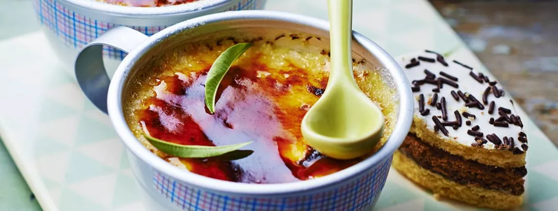 Crème brûlée à la verveine avec Napolitain® Crème brûlée à la verveine avec Napolitain®