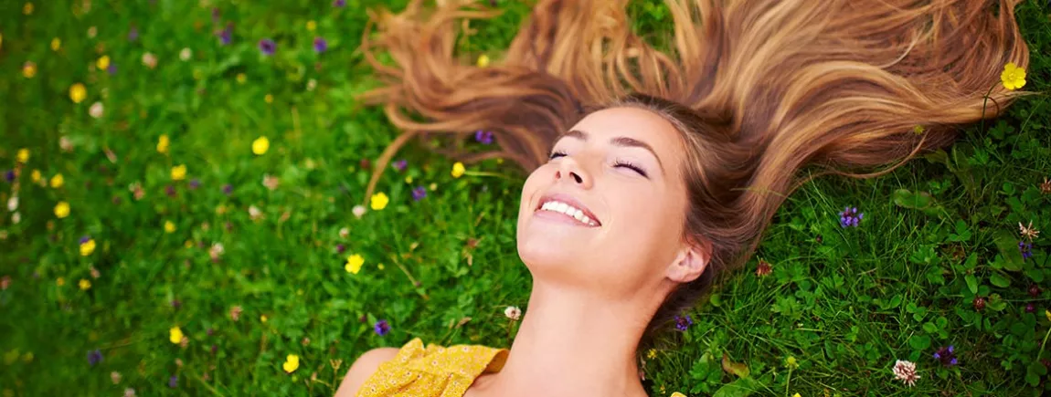 Corps, sourire, cheveux : quatre bonnes raisons d’adopter des produits cosmétiques certifiés bio header timotei