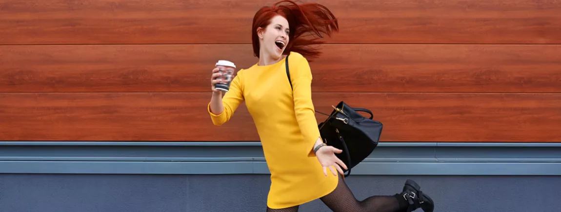 Une femme en forme dès le matin avec les biscuits belVita