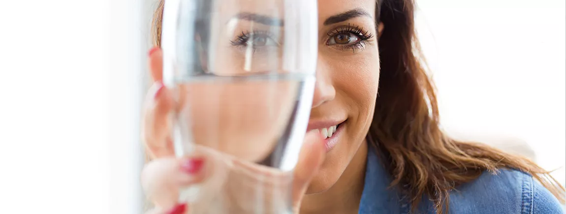 Verres : nos idées brillantes pour en finir avec les traces blanches Des verres très brillants