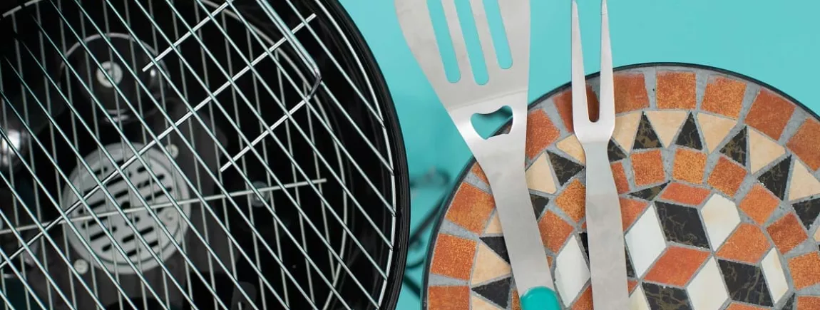 Comment nettoyer un barbecue ? Nettoyer facilement barbecue jardin