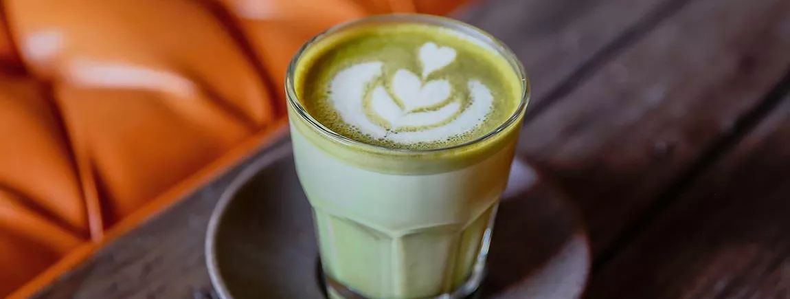 Latte au thé vert matcha Un latte au thé vert matcha