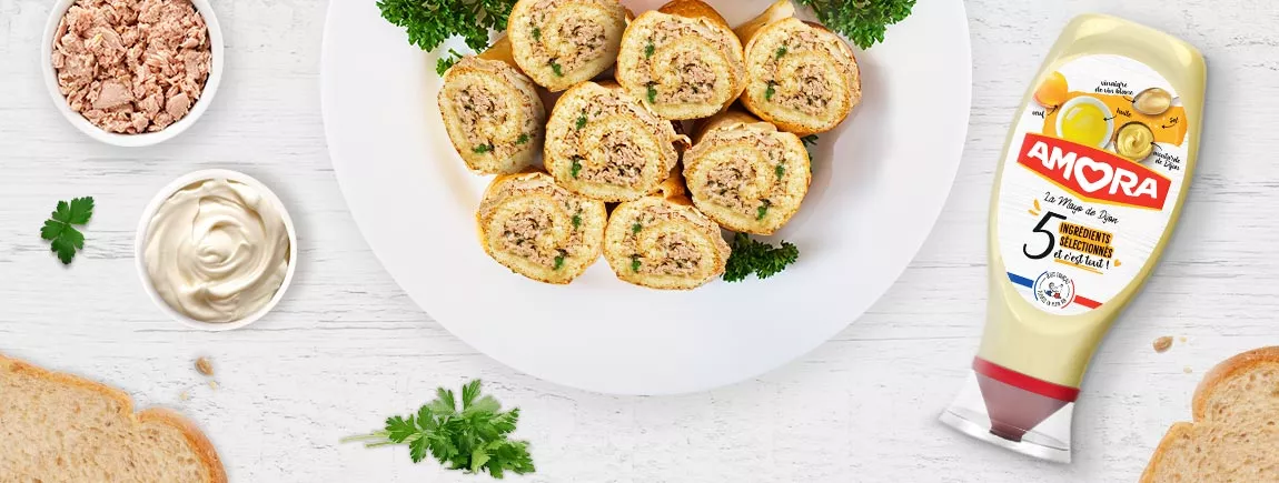 Les mini roulés thon & mayo avec Amora des mini roulés
