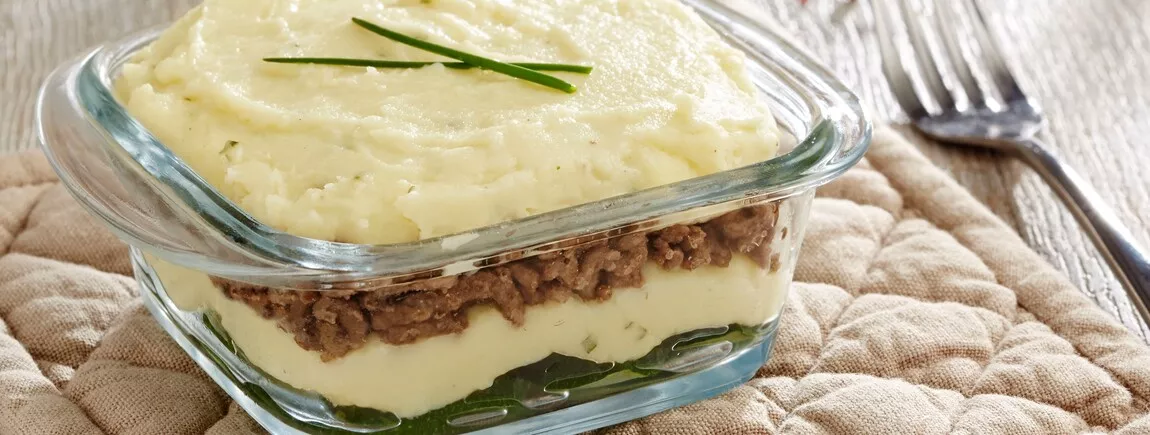 Gratin de purée au fromage frais, steak haché, courgettes Gratin de purée au fromage frais, steak haché, courgettes