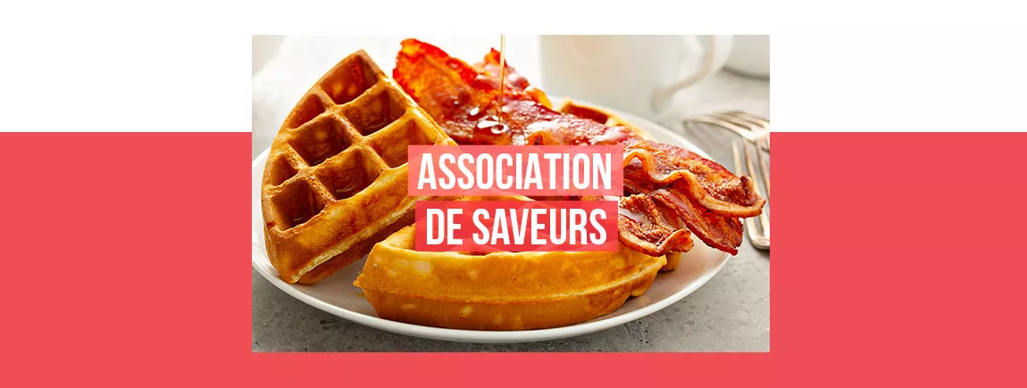 Bacon sur une gaufre avec du sirop d’érable